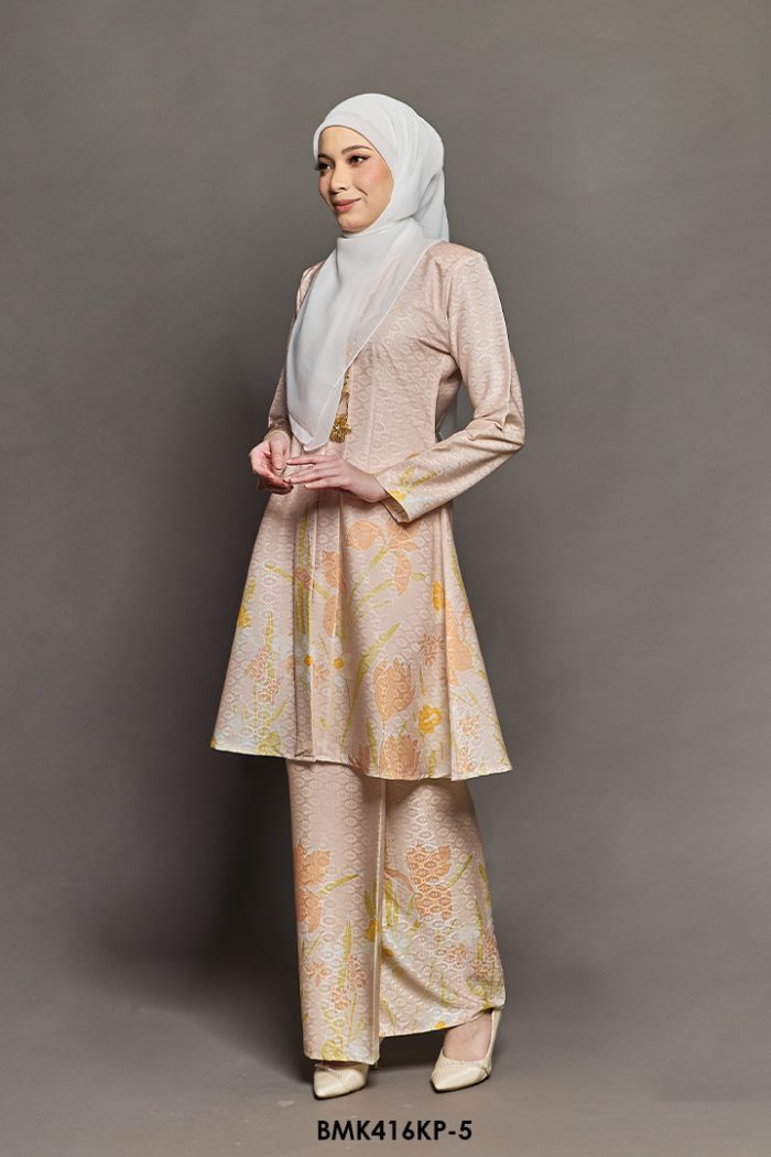 Kebarung Kalthom Petite in Pastel Orange (BMK416KP-5)