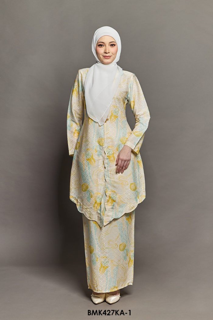 Kebaya Anggun Batiq Mia 2.0 in Soft Yellow (BMK427KA-1)
