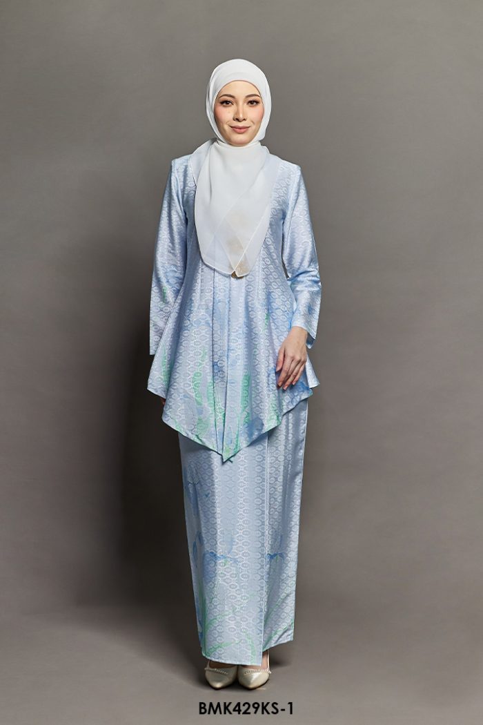 Kebaya Saloma Batiq Mia in Soft Blue (BMK429KS-1)