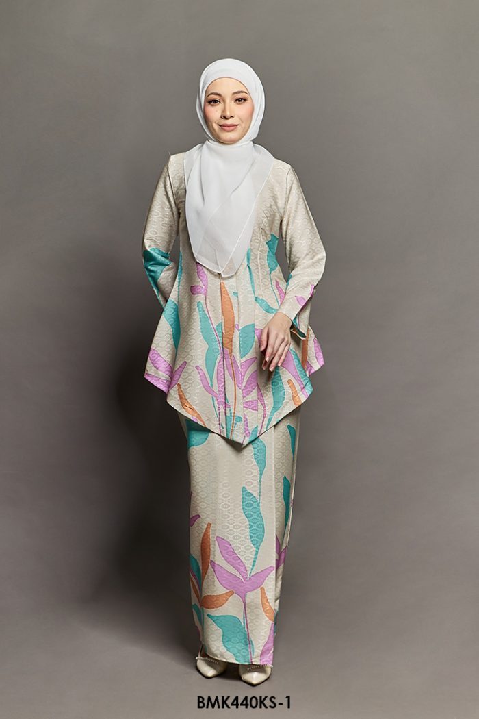 Kebaya Saloma Batiq Mia in Light Yellow (BMK440KS-1)