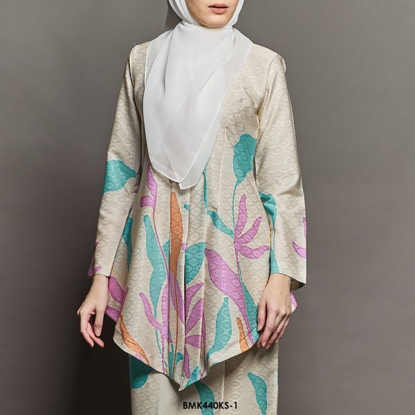 Kebaya Saloma Batiq Mia in Light Yellow (BMK440KS-1) - Image 3