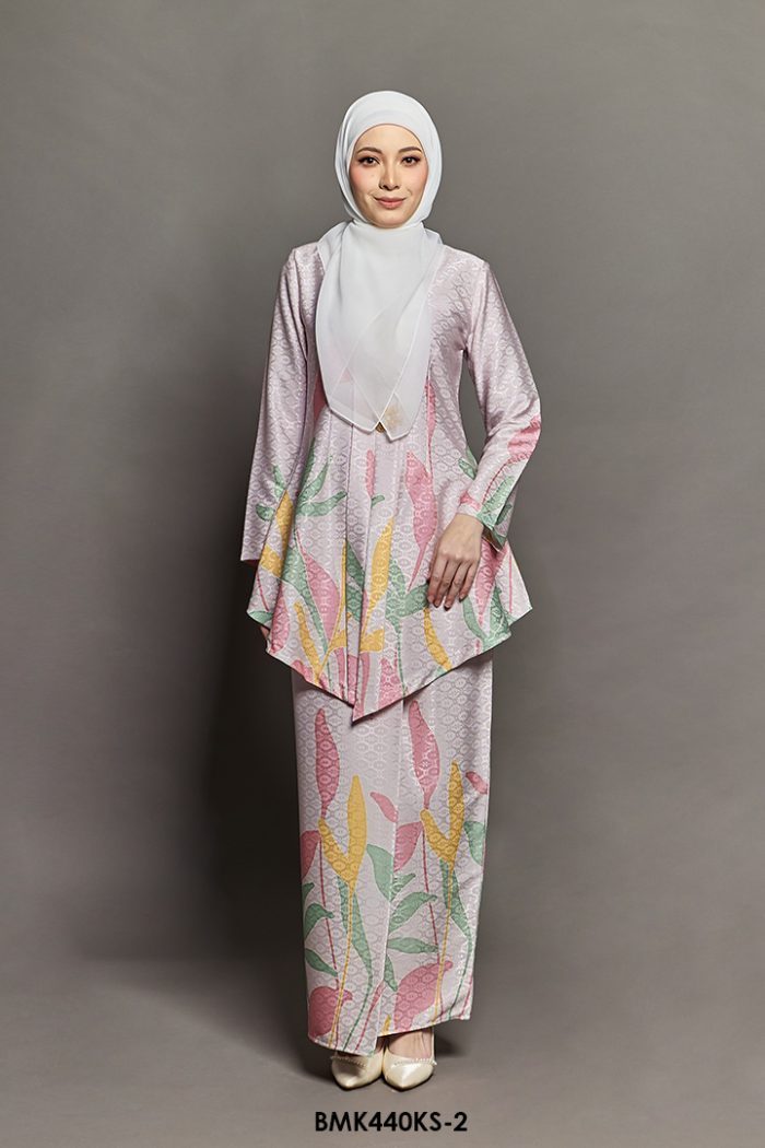 Kebaya Saloma Batiq Mia in Light Pink (BMK440KS-2)