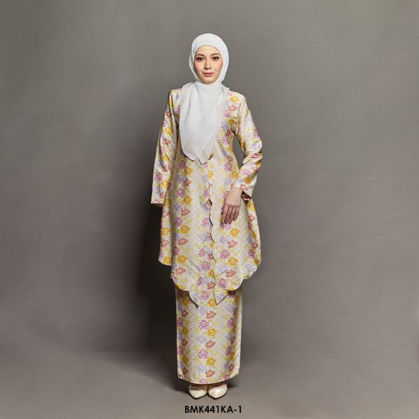 Kebaya Anggun Batiq Mia 2.0 in Pastel Yellow (BMK441KA-1)