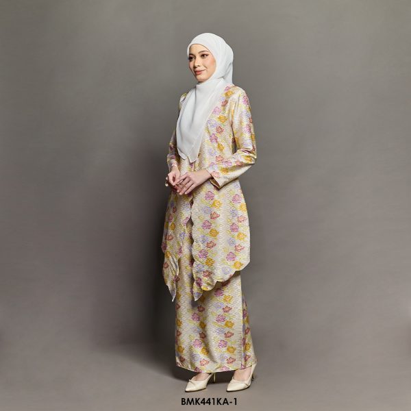 Kebaya Anggun Batiq Mia 2.0 in Pastel Yellow (BMK441KA-1) - Image 2