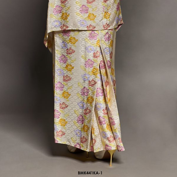 Kebaya Anggun Batiq Mia 2.0 in Pastel Yellow (BMK441KA-1) - Image 3