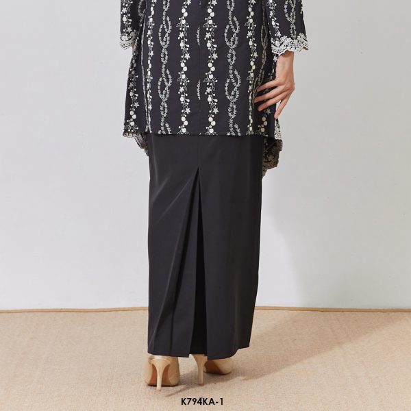 Kebaya Anggun 2.0 in Black (K794KA-1) - Image 3