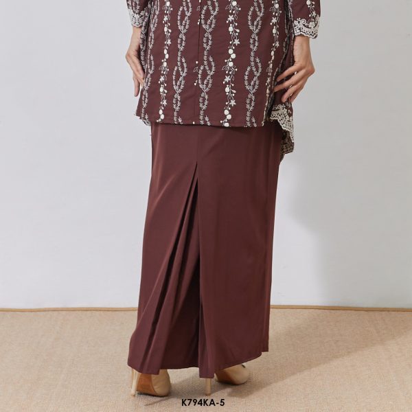 Kebaya Anggun 2.0 in Dark Burnt Umber (K794KA-5) - Image 3