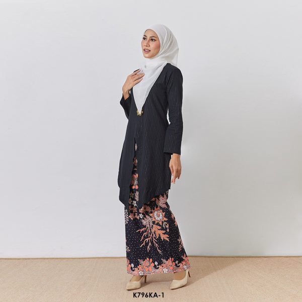 Kebaya Anggun 2.0 in Black (K796KA-1) - Image 2