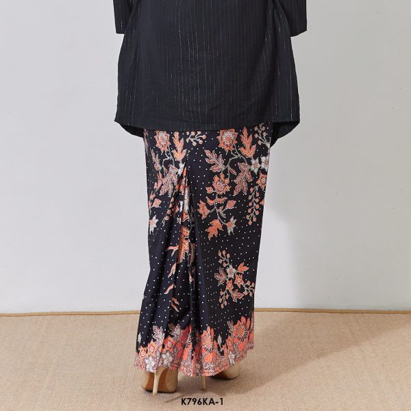 Kebaya Anggun 2.0 in Black (K796KA-1) - Image 3
