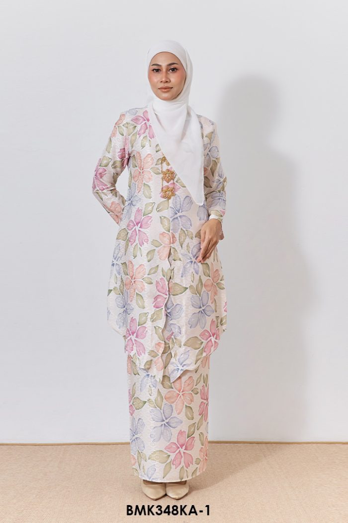 Kebaya Anggun 2.0 in Cream (BMK348KA-1)