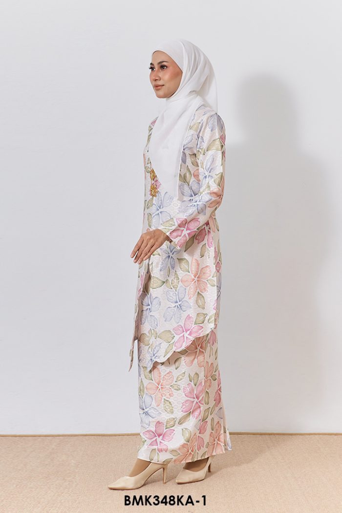 Kebaya Anggun 2.0 in Cream (BMK348KA-1)