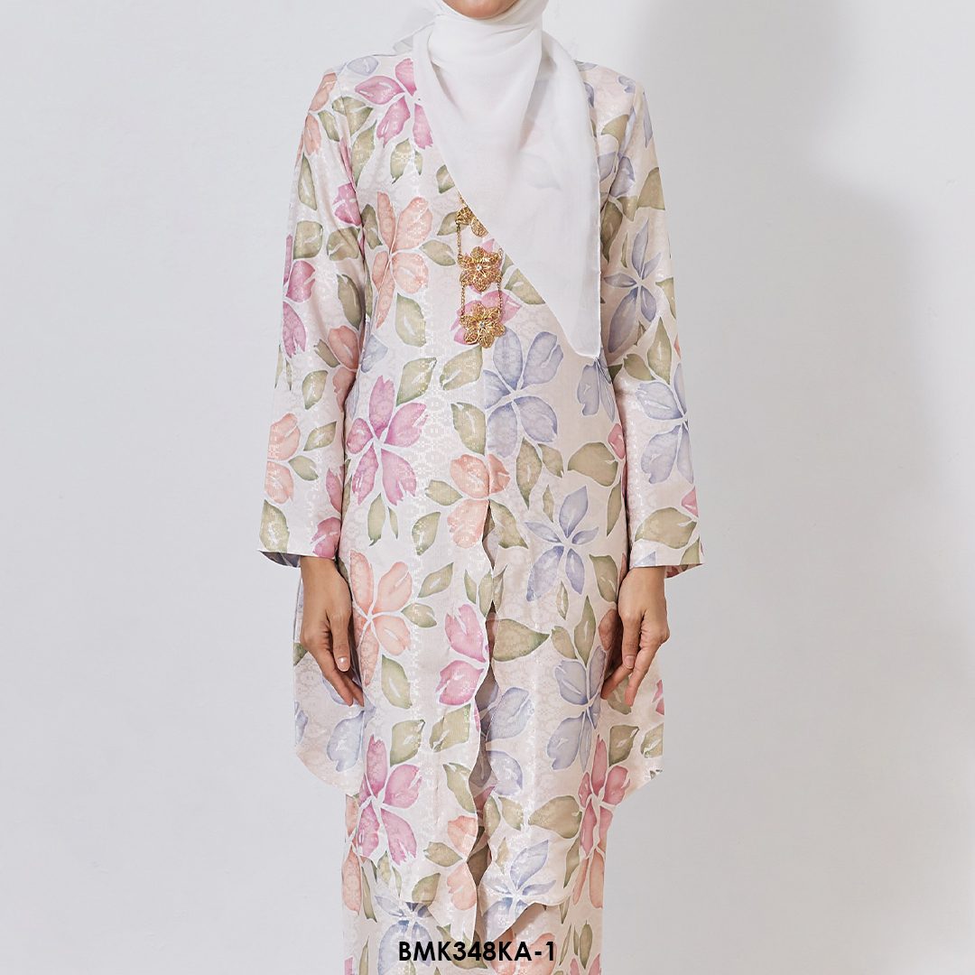 Kebaya Anggun 2.0 in Cream (BMK348KA-1) - Image 3