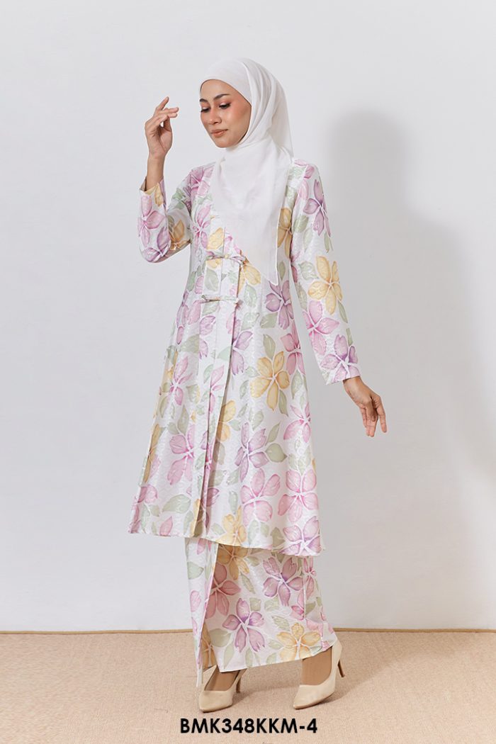 Kebarung Batiq Mia 3.0 Ribbon in White (BMK348KKM-4)
