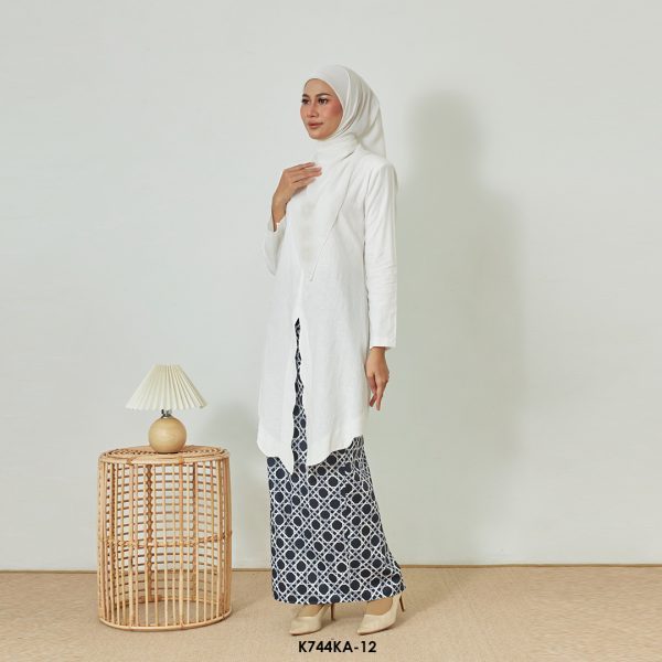 Kebaya Anggun 2.0 in Off White (K744KA-12) - Image 2