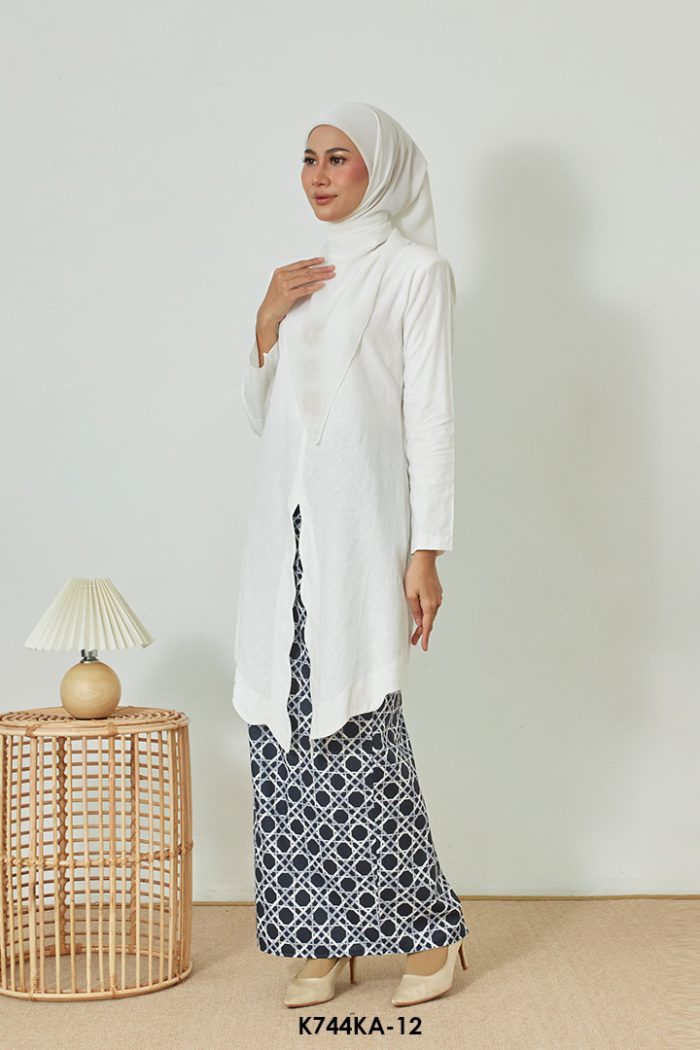 Kebaya Anggun 2.0 in Off White (K744KA-12)