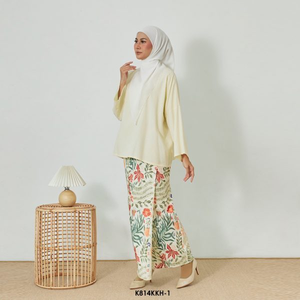 Kurung Kedah in White (K814KKH-1) - Image 2