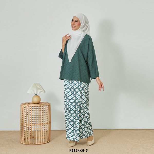 Kurung Kedah in Emerald Green (K815KKH-5) - Image 2