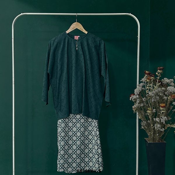 Kurung Kedah in Emerald Green (K815KKH-5) - Image 4
