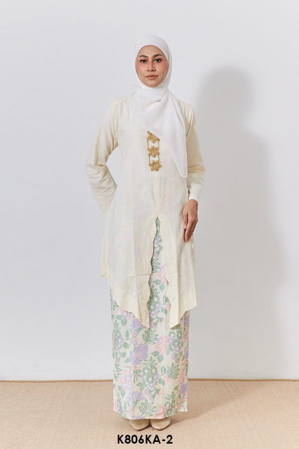 Kebaya Anggun 2.0 in Pale Yellow (K806KA-2)
