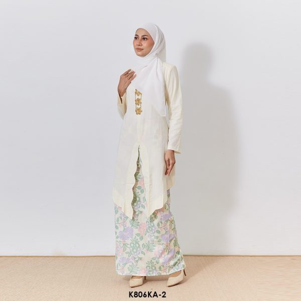 Kebaya Anggun 2.0 in Pale Yellow (K806KA-2) - Image 2