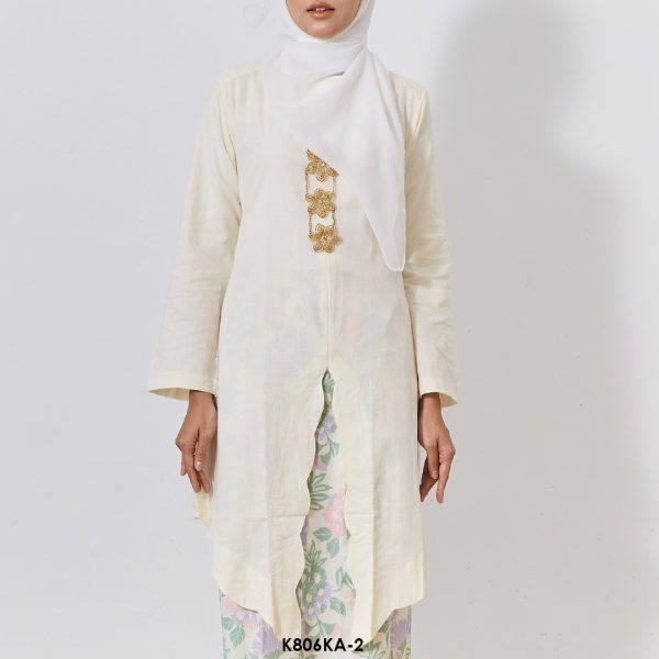Kebaya Anggun 2.0 in Pale Yellow (K806KA-2) - Image 3