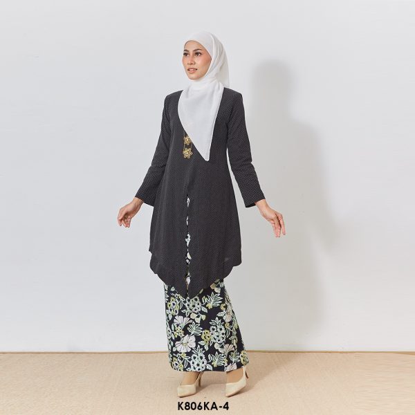 Kebaya Anggun 2.0 in Black (K806KA-5) - Image 2