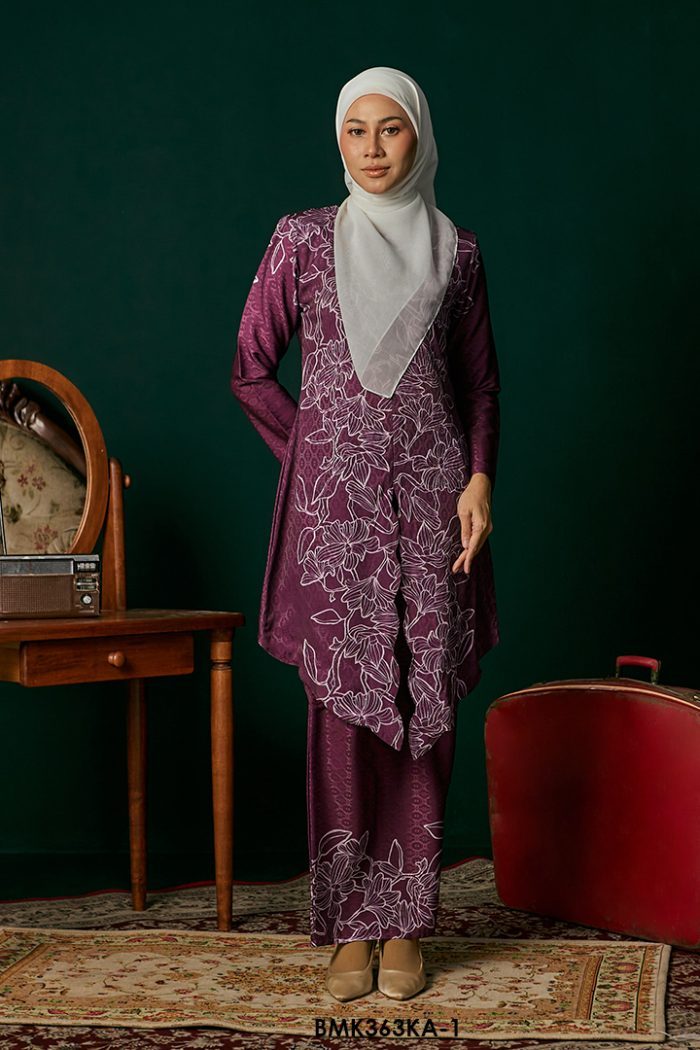 Kebaya Anggun 2.0 in Mangosteen (BMK363KA-1)