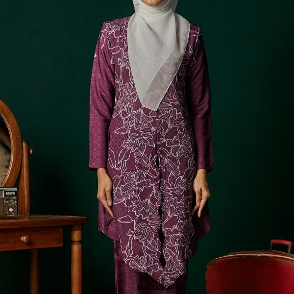 Kebaya Anggun 2.0 in Mangosteen (BMK363KA-1) - Image 3