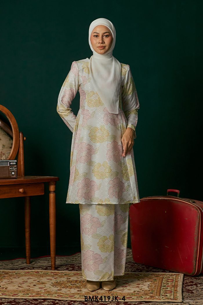 Juliana Kurung Batiq Mia in Pearl White (BMK419JK-4)