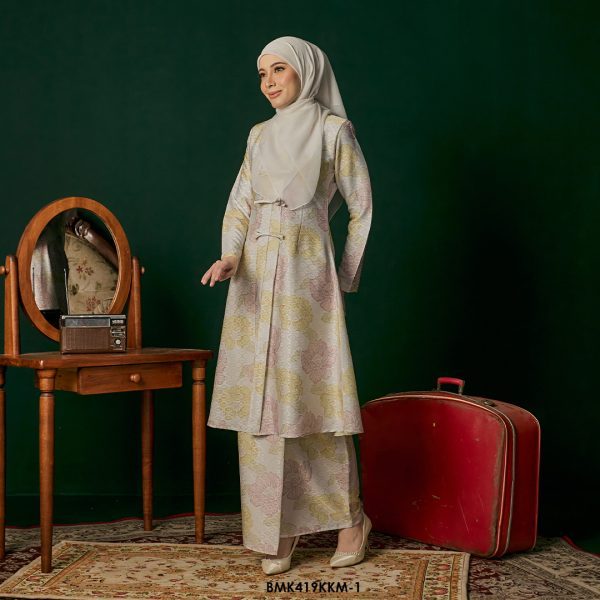 Kebarung Batiq Mia 3.0 Ribbon in Pearl White (BMK419KKM-1) - Image 2