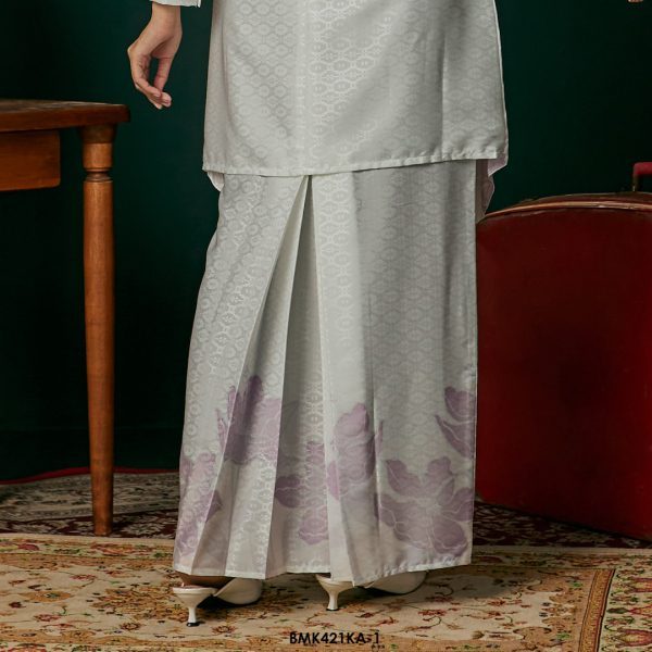 Kebaya Anggun 2.0 in Purple (BMK421KA-1) - Image 3