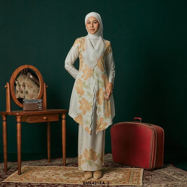 Kebaya Anggun 2.0 in Orange (BMK421KA-2)