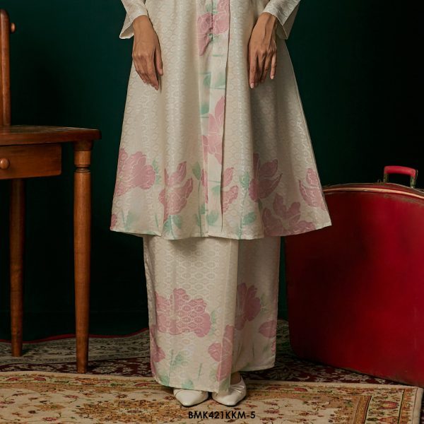 Kebarung Batiq Mia in Pink (BMK421KKM-5) - Image 3
