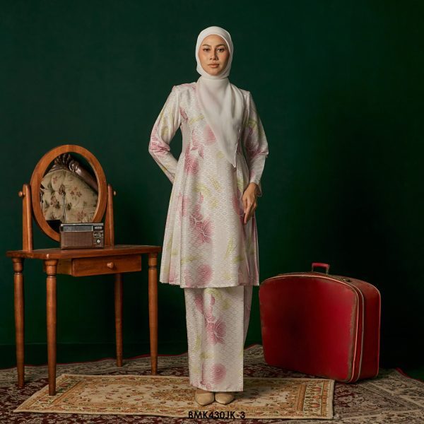 Juliana Kurung Batiq Mia in White (BMK430JK-3)