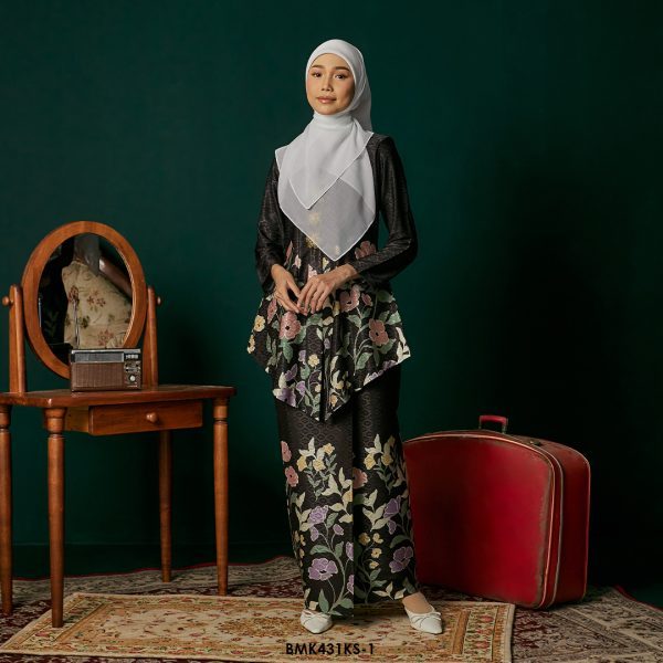 Kebaya Saloma in Black (BMK431KS-1)
