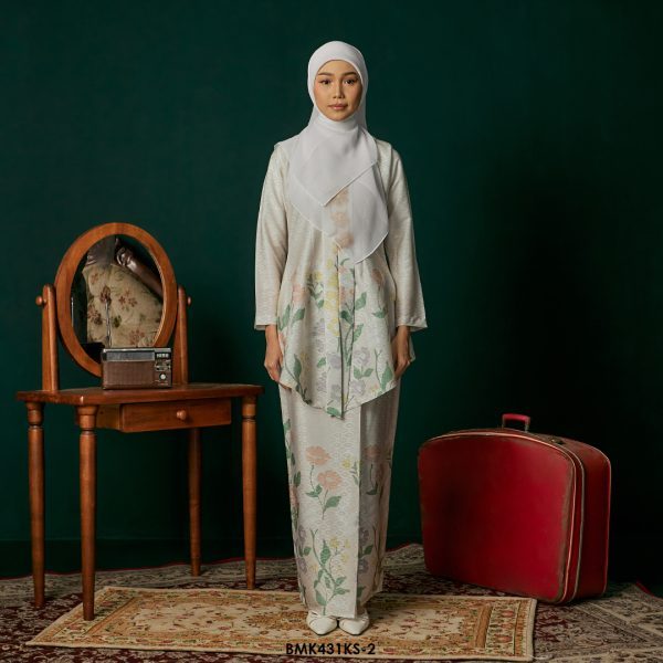 Kebaya Saloma in Cream (BMK431KS-2)