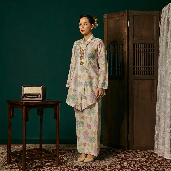 Kebaya Saloma in Purple Mint (BMK434KS-1) - Image 2