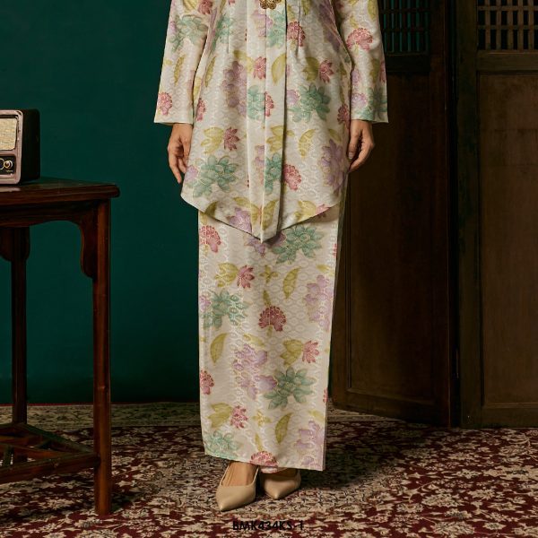 Kebaya Saloma in Purple Mint (BMK434KS-1) - Image 3