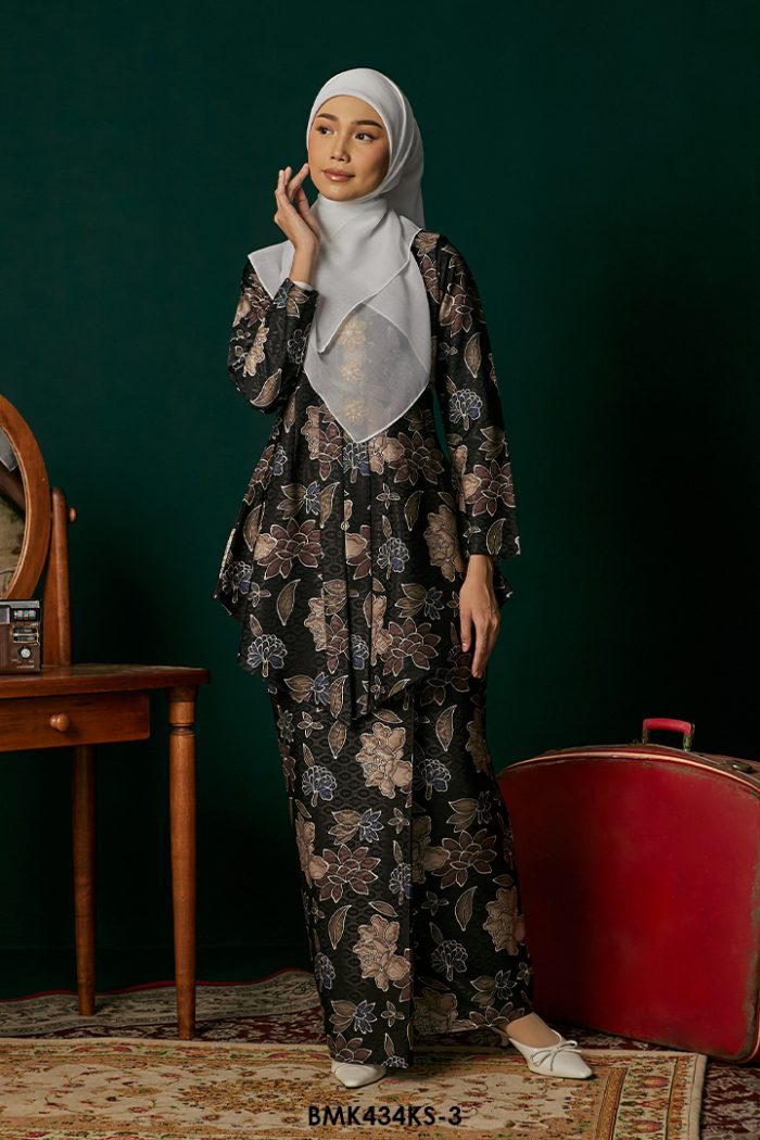 Kebaya Saloma in Black (BMK434KS-3)