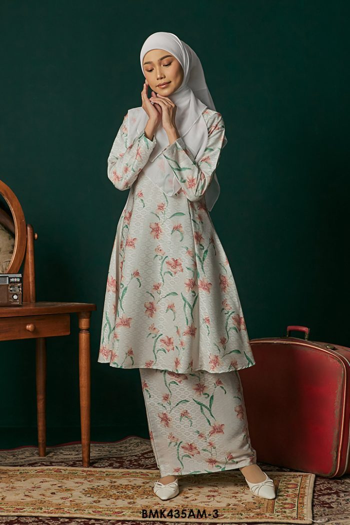Ameera Kurung in Pink Salmon (BMK435AM-3)
