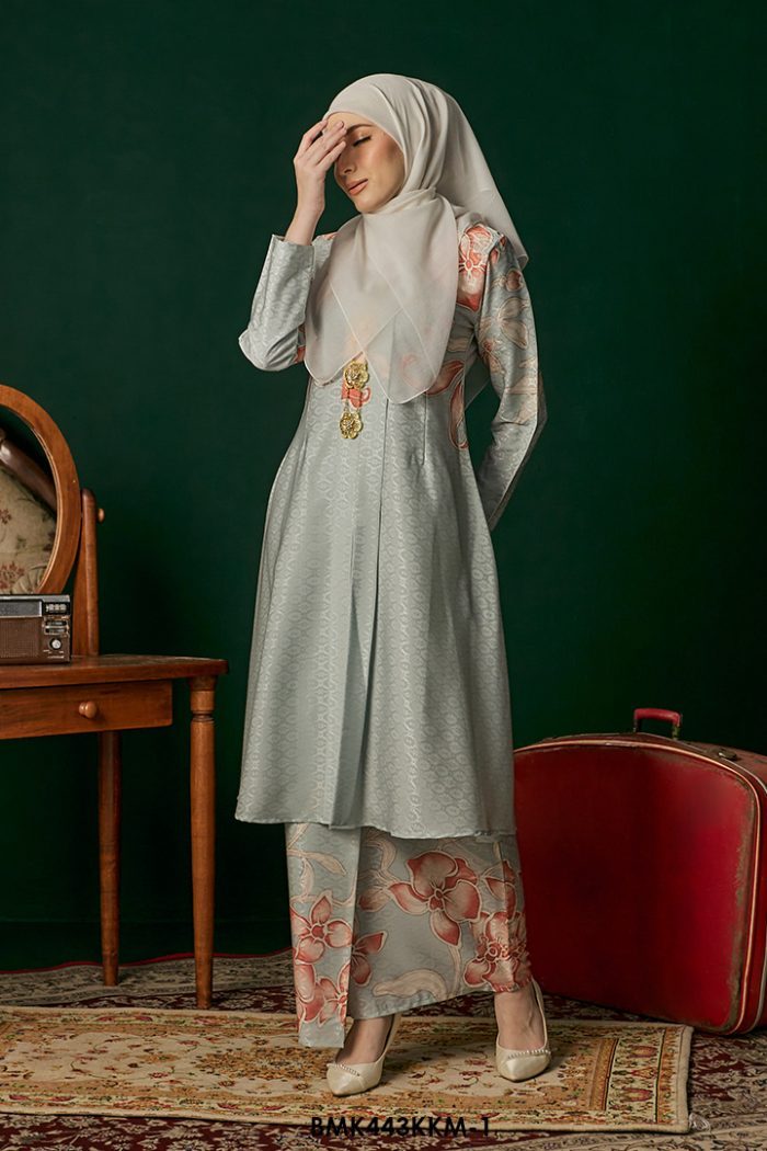 Kebarung Batiq Mia in Soft Blue (BMK443KKM-1)