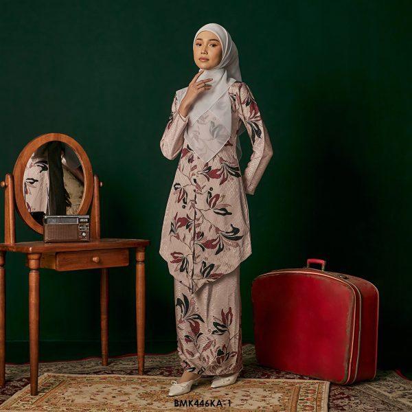 Kebaya Anggun Batiq Mia 2.0 in Dusty Rose (BMK446KA-1) - Image 2