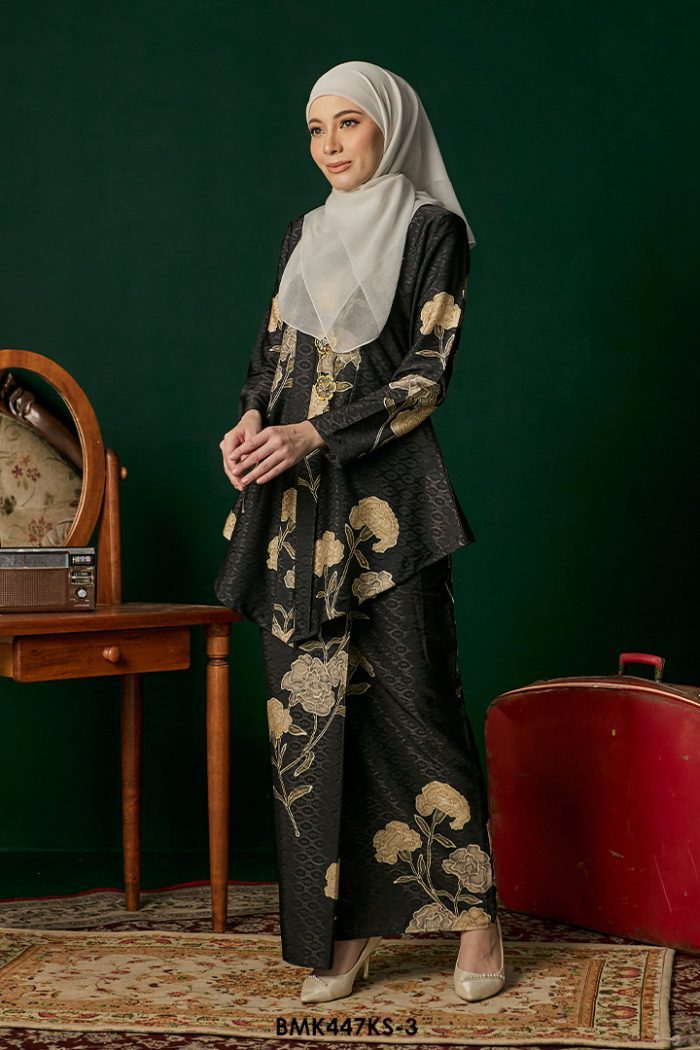 Kebaya Saloma in Black (BMK447KS-3)