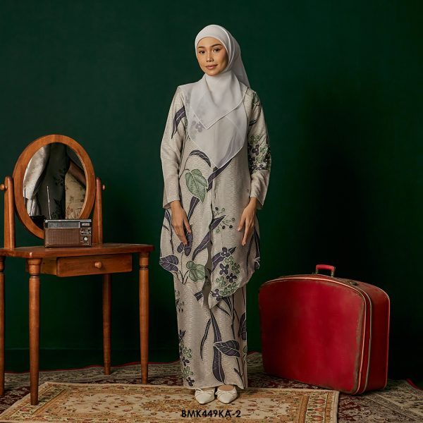 Kebaya Anggun Batiq Mia 2.0 in Ice Mint (BMK449KA-2)