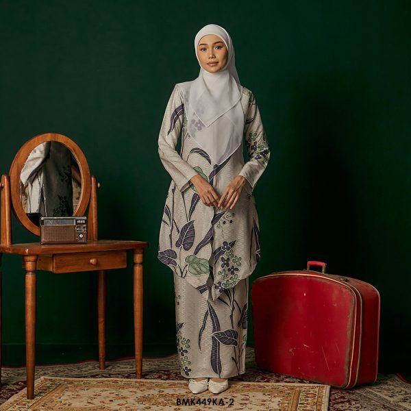 Kebaya Anggun Batiq Mia 2.0 in Ice Mint (BMK449KA-2) - Image 2