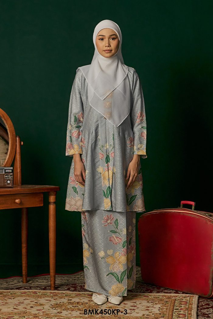 Kebarung Kalthom Petite in Soft Blue (BMK450KP-3)