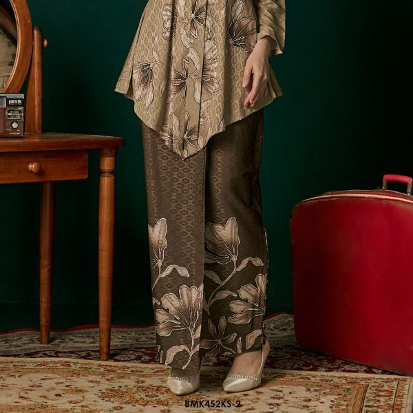 Kebaya Saloma in Brown (BMK452KS-2) - Image 3
