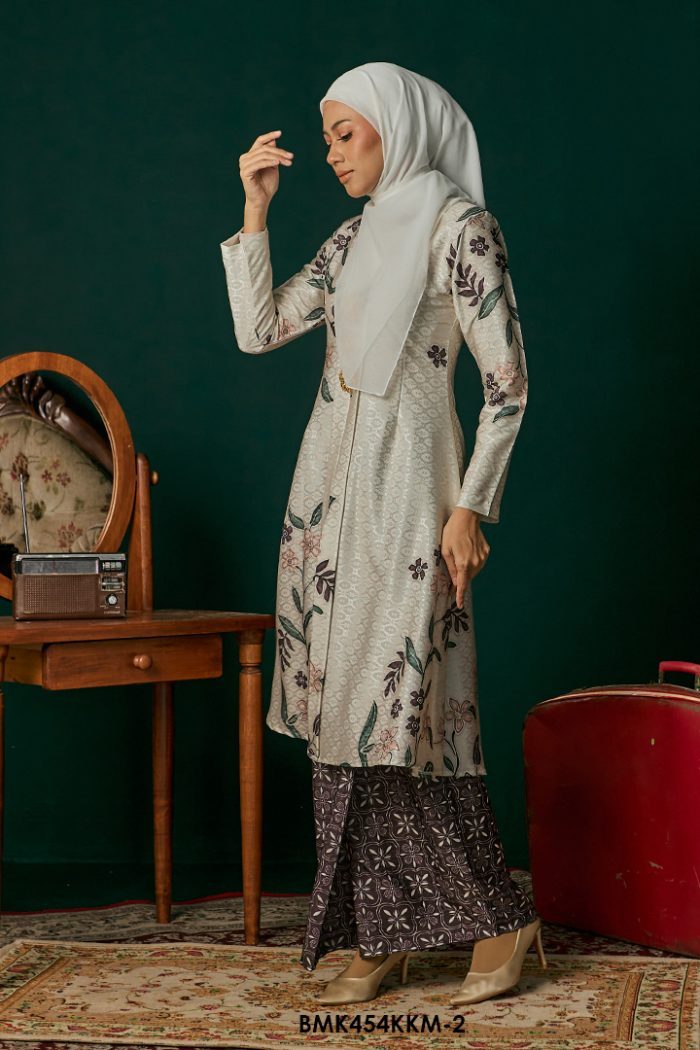 Kebarung Batiq Mia in Deep Purple (BMK454KKM-2)