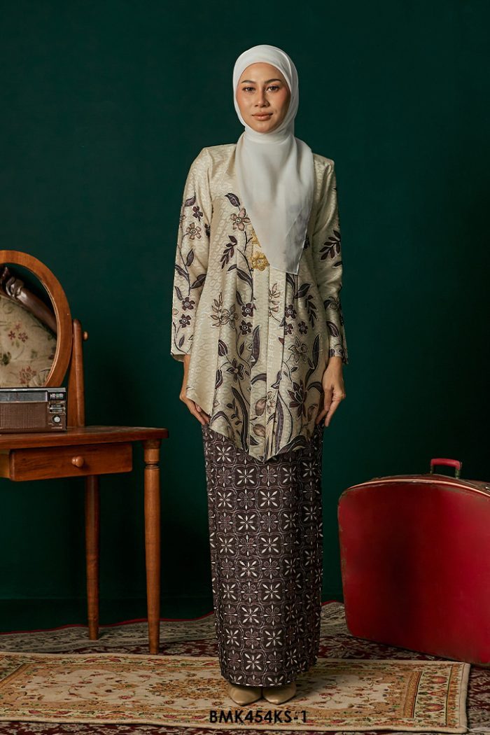 Kebaya Saloma in Deep Brown (BMK454KS-1)