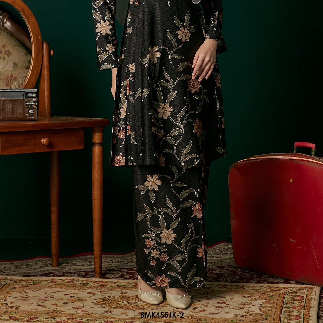 Juliana Kurung Batiq Mia in Black (BMK455JK-2) - Image 3